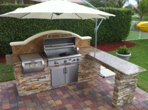 18 outdoor kitchen ideas for backyards MCPRIZX