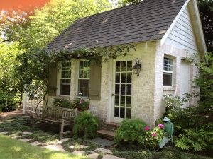 crush of the month: dreamy garden sheds {aka backyard retreats} WUDYKXT