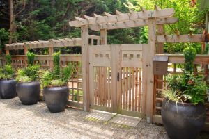 fence designs photo by: image courtesy of exteriorscapes, llc, seattle, wa RACPTBO