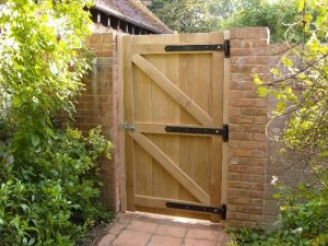 garden gates i need to replace a gate and want something smarter than a treated softwood  one so DILNPNK