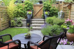 small space gardening ideas: tips for creating gardens in small spaces SMDDRZQ