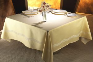 buy elegant table linens to have classy look RJDAXJN