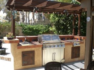 outdoor kitchen ideas 1. barbecue grill and prep station WSHMZGW