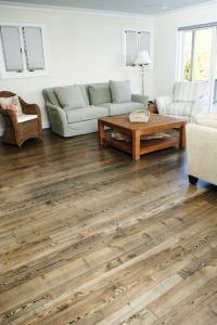 natural wood floors natural ash wood flooring contemporary-living-room YXFXXRP