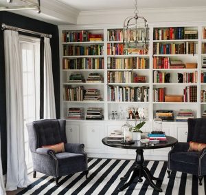 How To Enhance A Décor With A Black And White Striped Rug