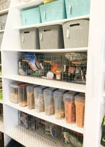 Simple easy kitchen pantry organization tips to make feeding the