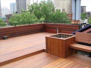 Plastic vs. Composite Decking | HGTV