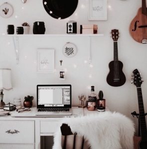 aesthetic room decor ideas on We Heart It