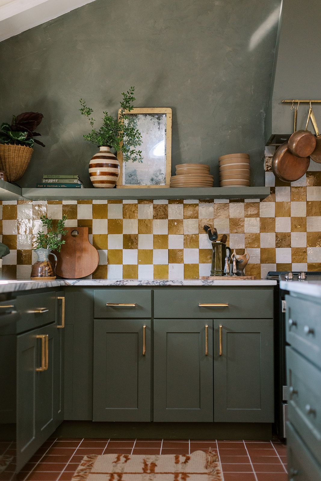 Creating a Well-Organized Kitchen Pantry