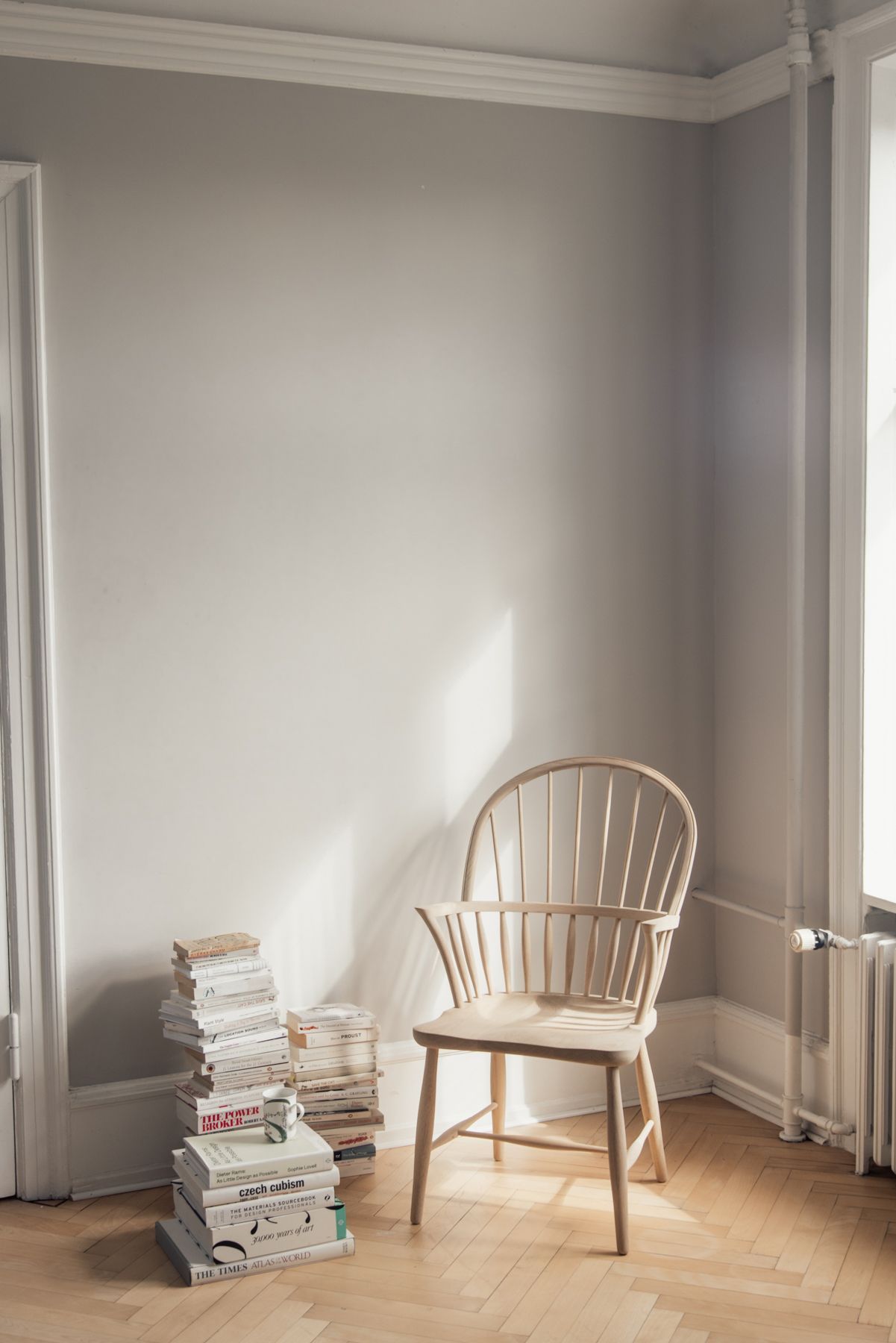 The Timeless Charm of the Windsor Chair