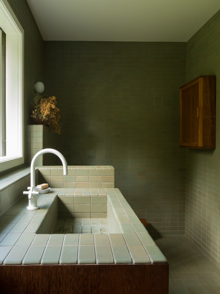 1713880895_bathroom-tile-designs.png
