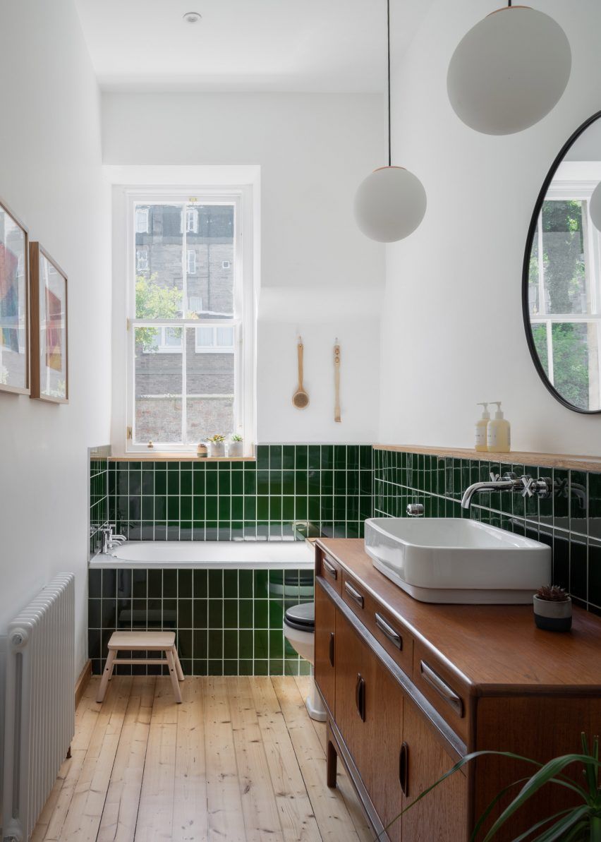 Choosing the Right Bathroom Vanity Sink
for Your Space