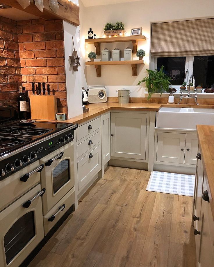 The Warm and Welcoming Appeal of Country
Kitchens