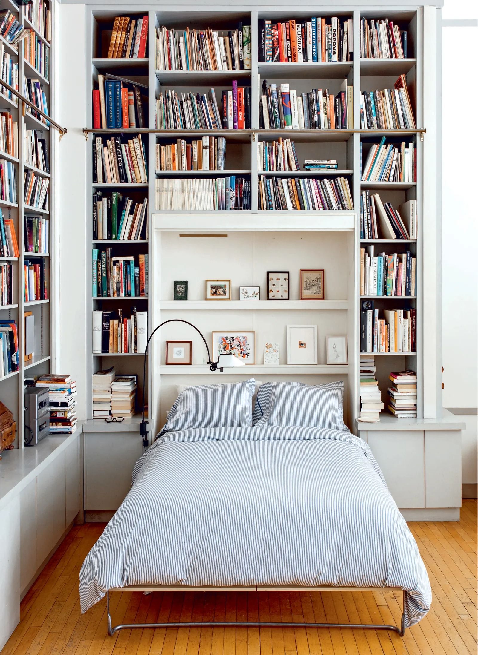 Unique and Stylish Bookshelf Designs
