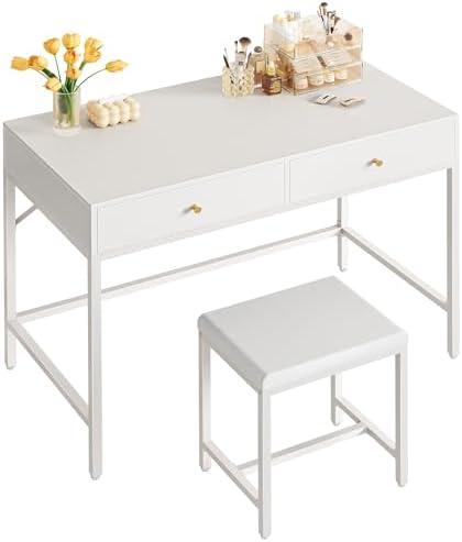 Charming Desks for Small Spaces: Functional & Stylish Options