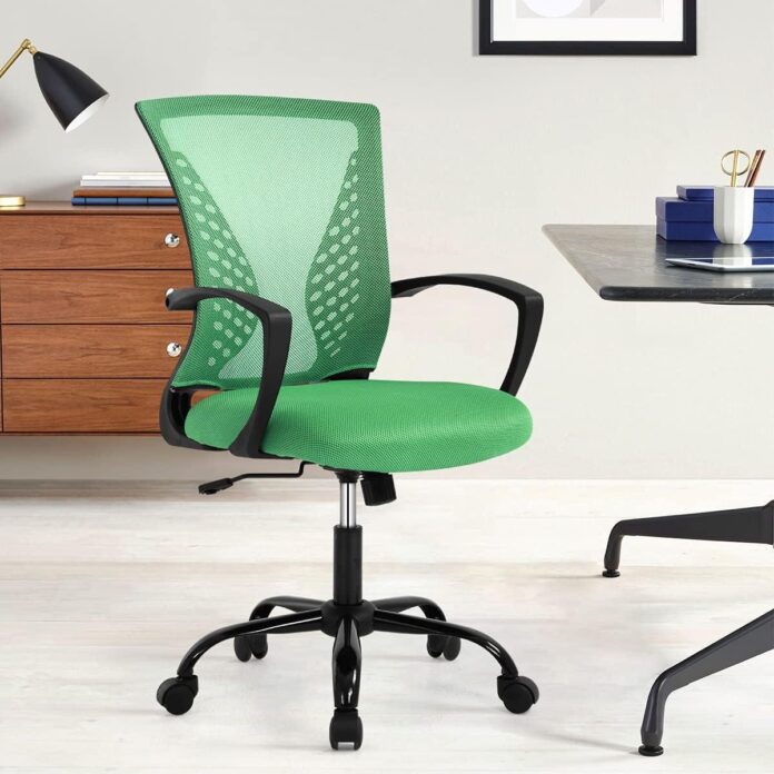 Finding Comfort Together: Our Review of the Green Mesh Task Chair