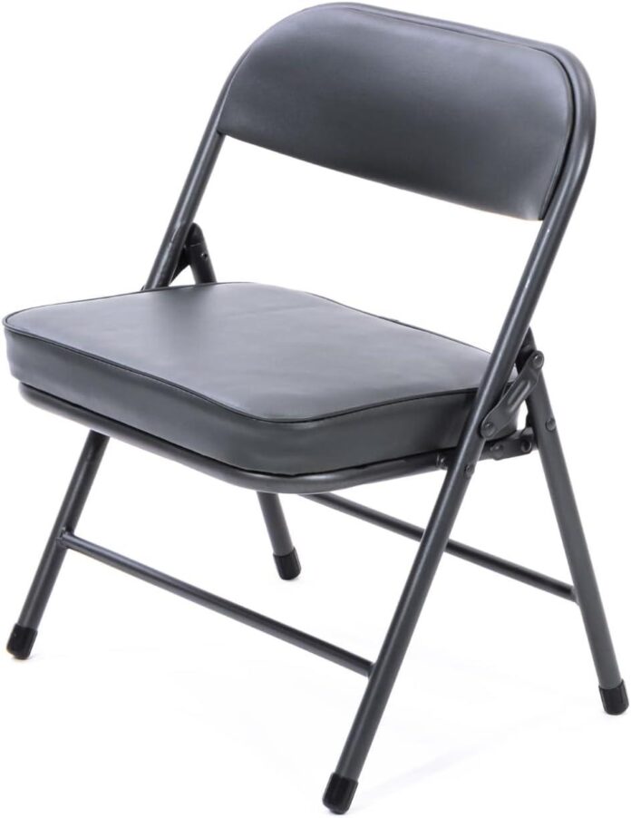 Our Take on the Takeda T3-SCLW54BK: Compact, Comfortable Folding Chair