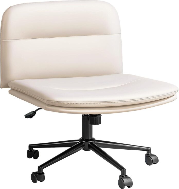 Testing the Criss Cross Chair: Spacious Comfort Meets Stylish Function