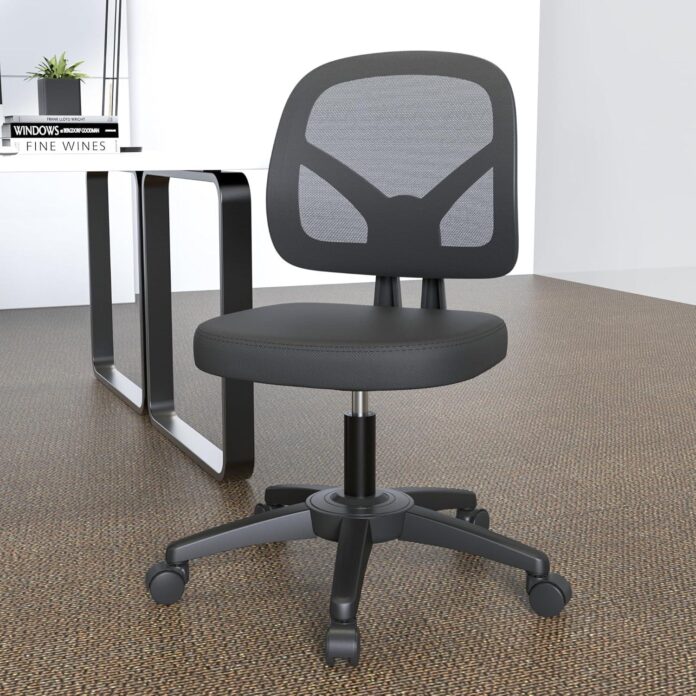 Why We Think This Armless Mesh Chair Fits Small Spaces Perfectly