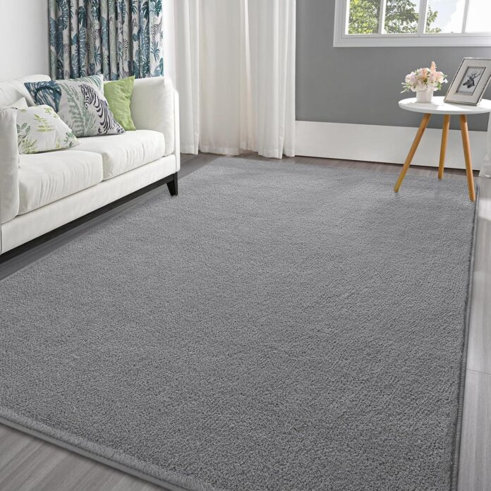 Why We Love Pettop’s Plush Grey Memory-Foam Area Rug