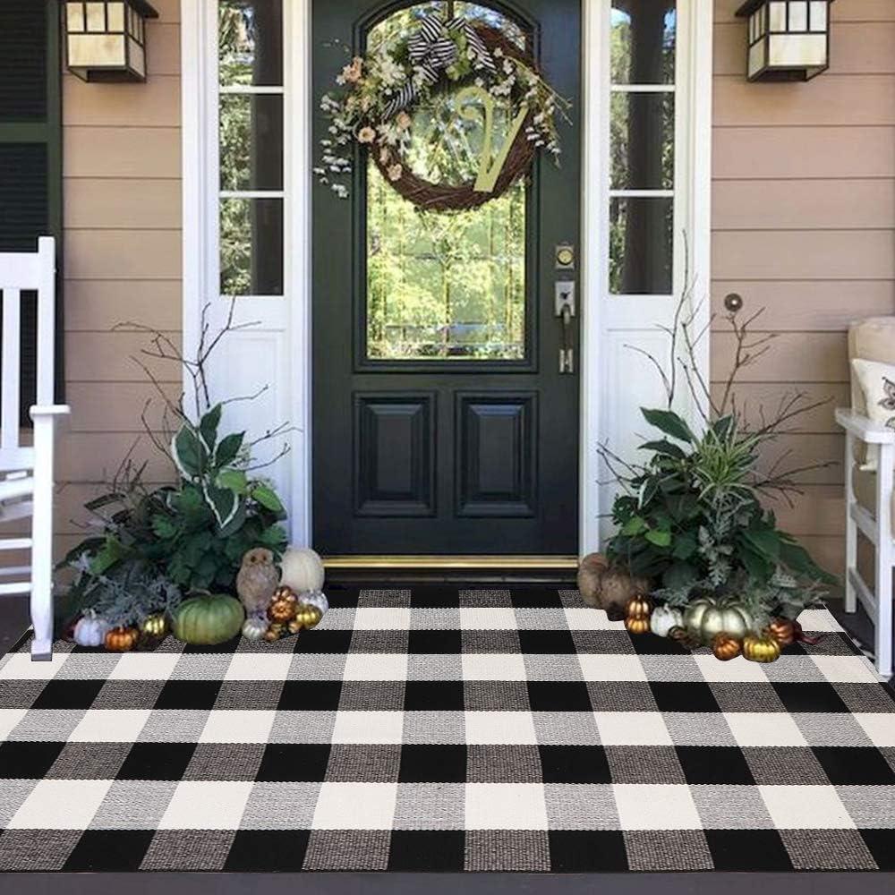 How We Styled‌ Our Cozy Buffalo ​Plaid Rug Indoors ‍& Out