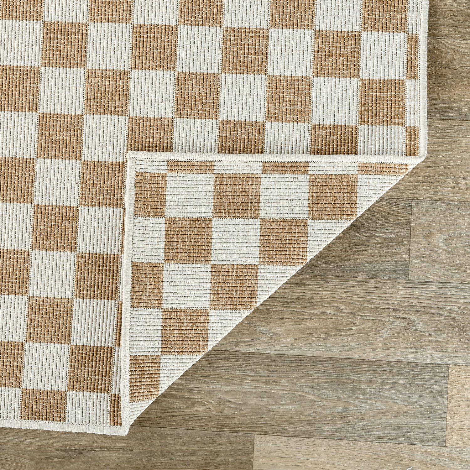 Why We Love the Rugshop Checkered Indoor/Outdoor ⁣5'x7' ‌Rug
