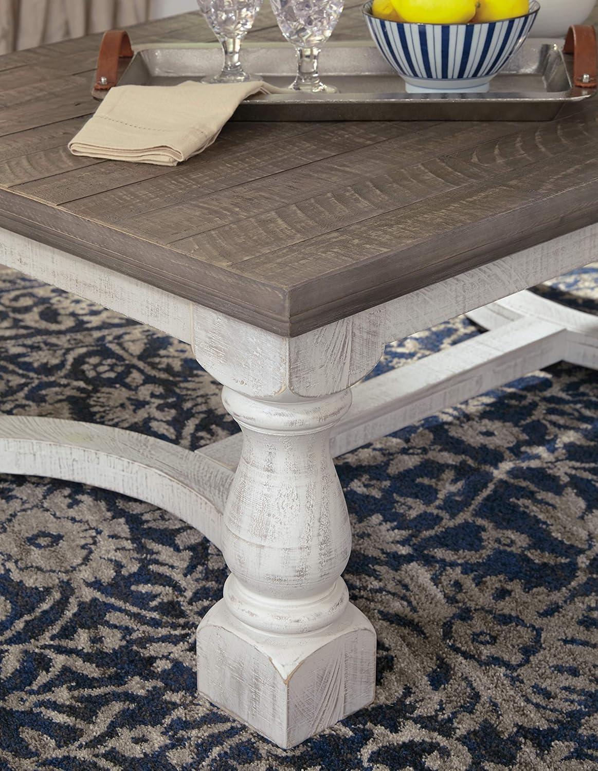 Our Take⁢ on the Ashley⁣ Havalance Farmhouse Coffee Table's Timeless​ Charm