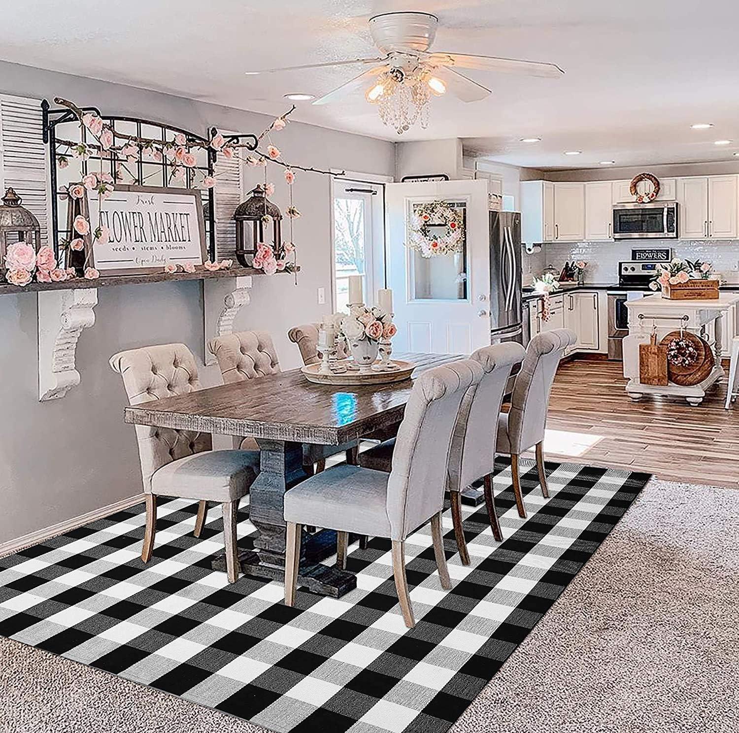 How⁣ We Styled Our Cozy Buffalo Plaid Rug⁢ Indoors & Out