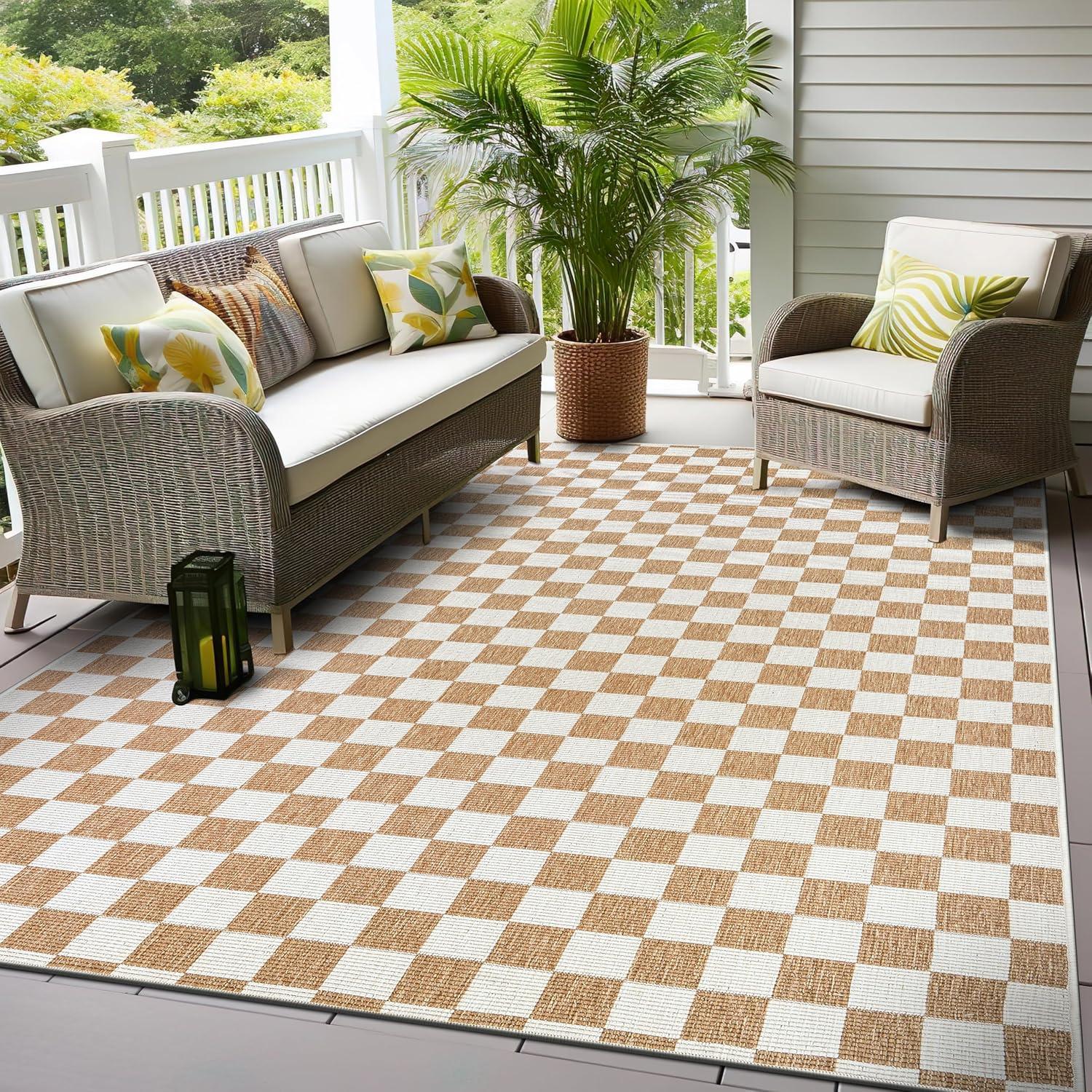 Why We Love the Rugshop⁣ Checkered Indoor/Outdoor 5'x7' Rug