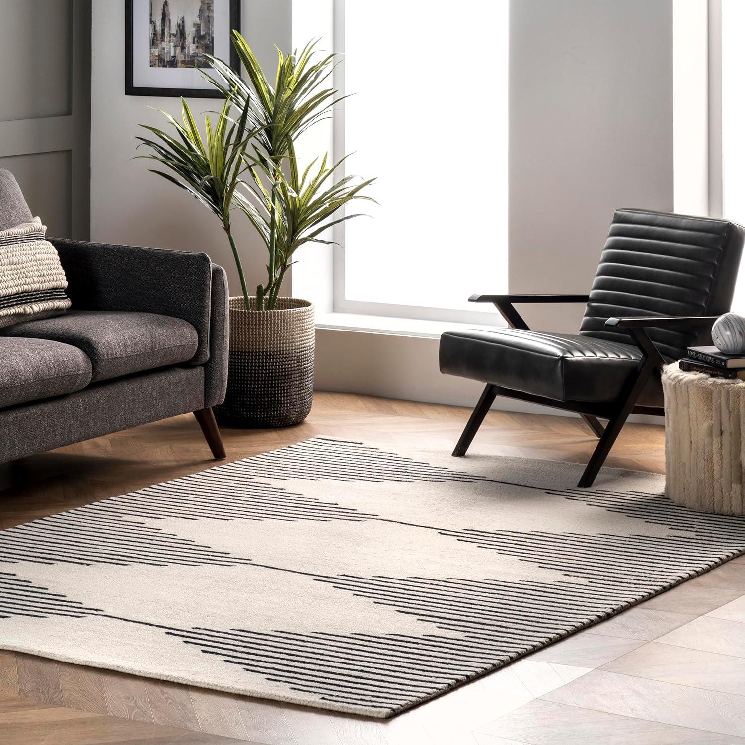 Our Honest Take on the nuLOOM Flynn Wool Rug's Timeless Charm