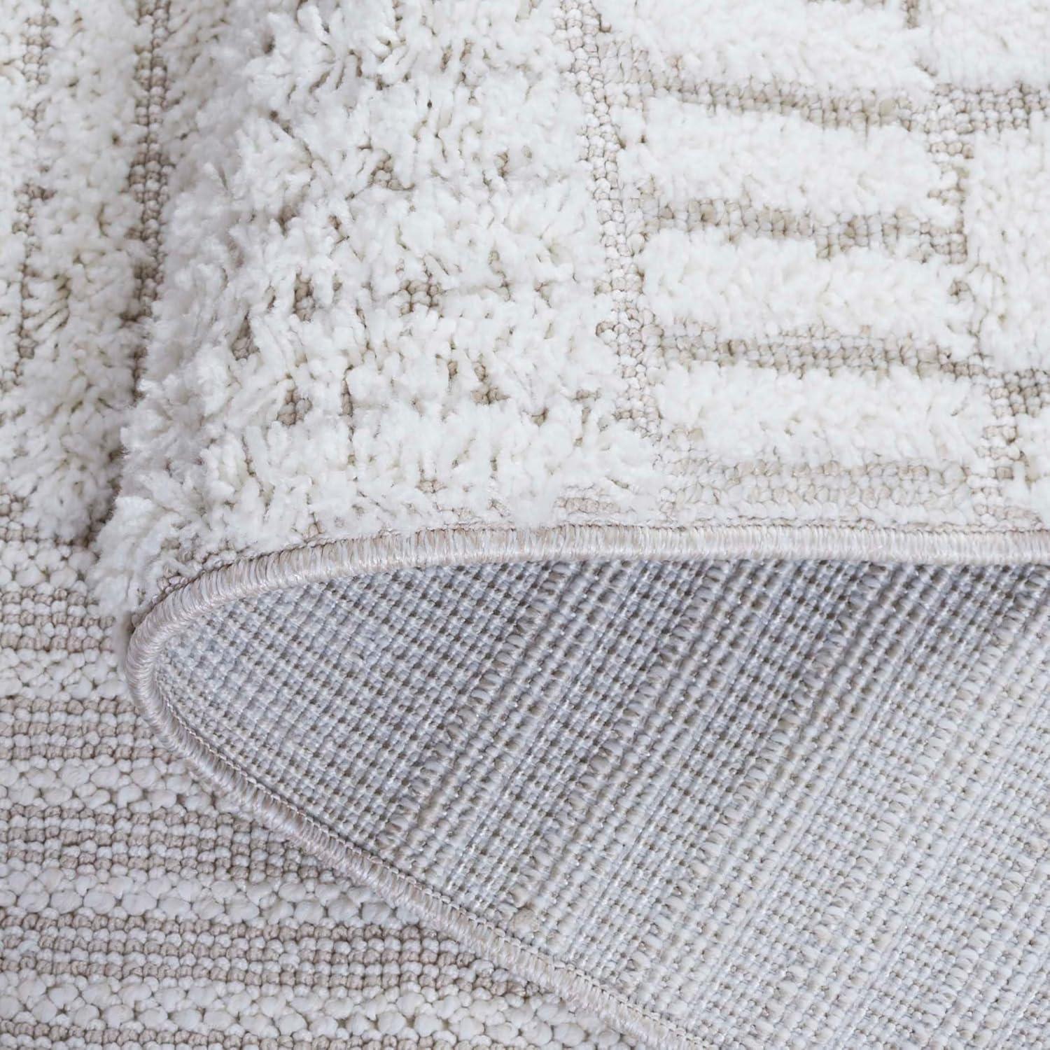 Why⁢ We Love the SAFAVIEH trends Rug: Cozy,Stylish⁣ & easy Care