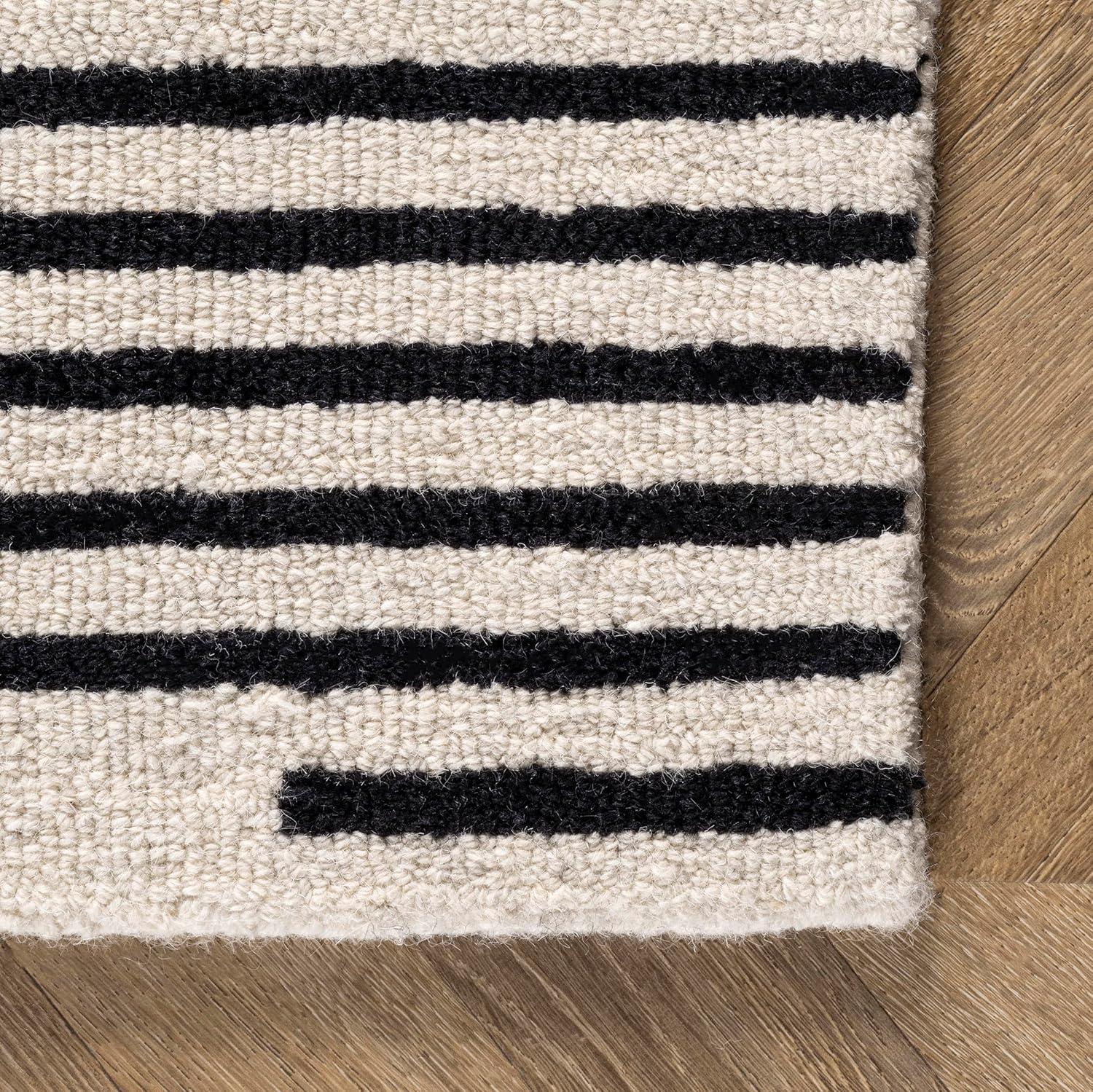 Our Honest Take on the nuLOOM Flynn Wool rug's Timeless Charm