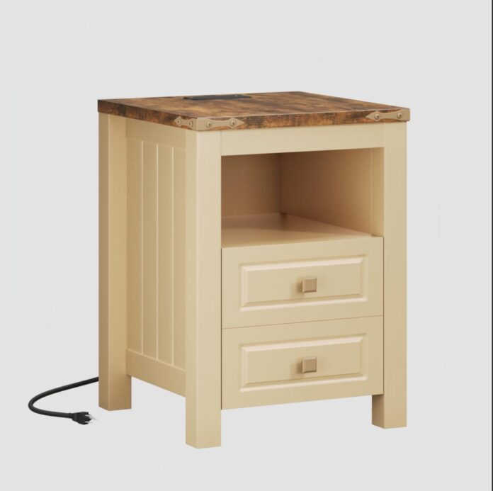 Why We Love the Apicizon 17″ Farmhouse End Table with Charger
