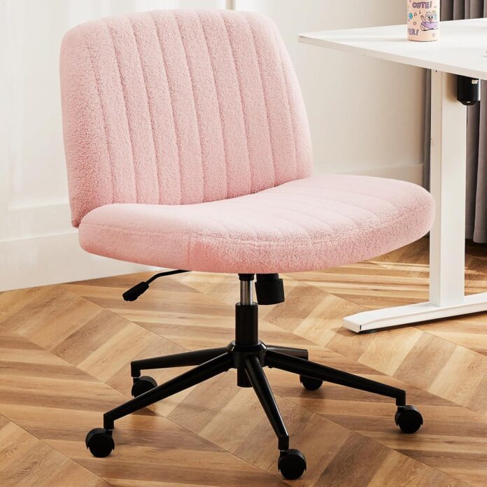Why We Believe the DUMOS Criss Cross Chair Fits Our Work & Relax Needs