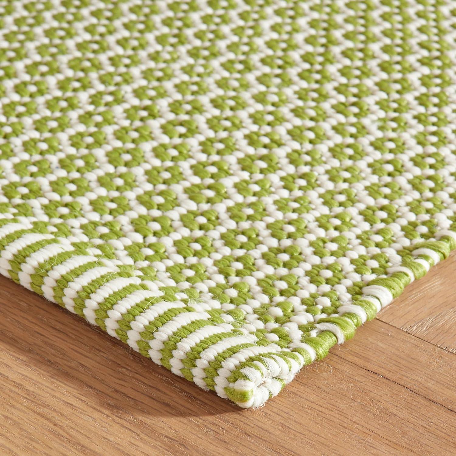 Why We Love the Dash & Albert Finn Sprout Rug for Indoors & Out
