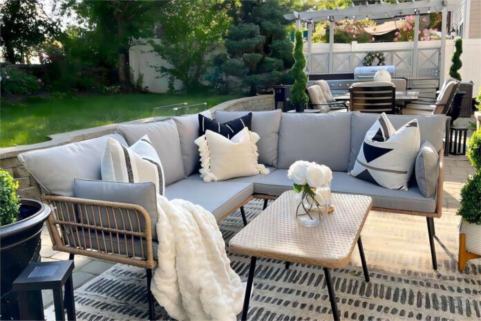 Transforming Outdoor Spaces With Yitahome Cozy Wicker Lounge Set Transforming Outdoor Spaces with YITAHOME’s Cozy Wicker Lounge Set